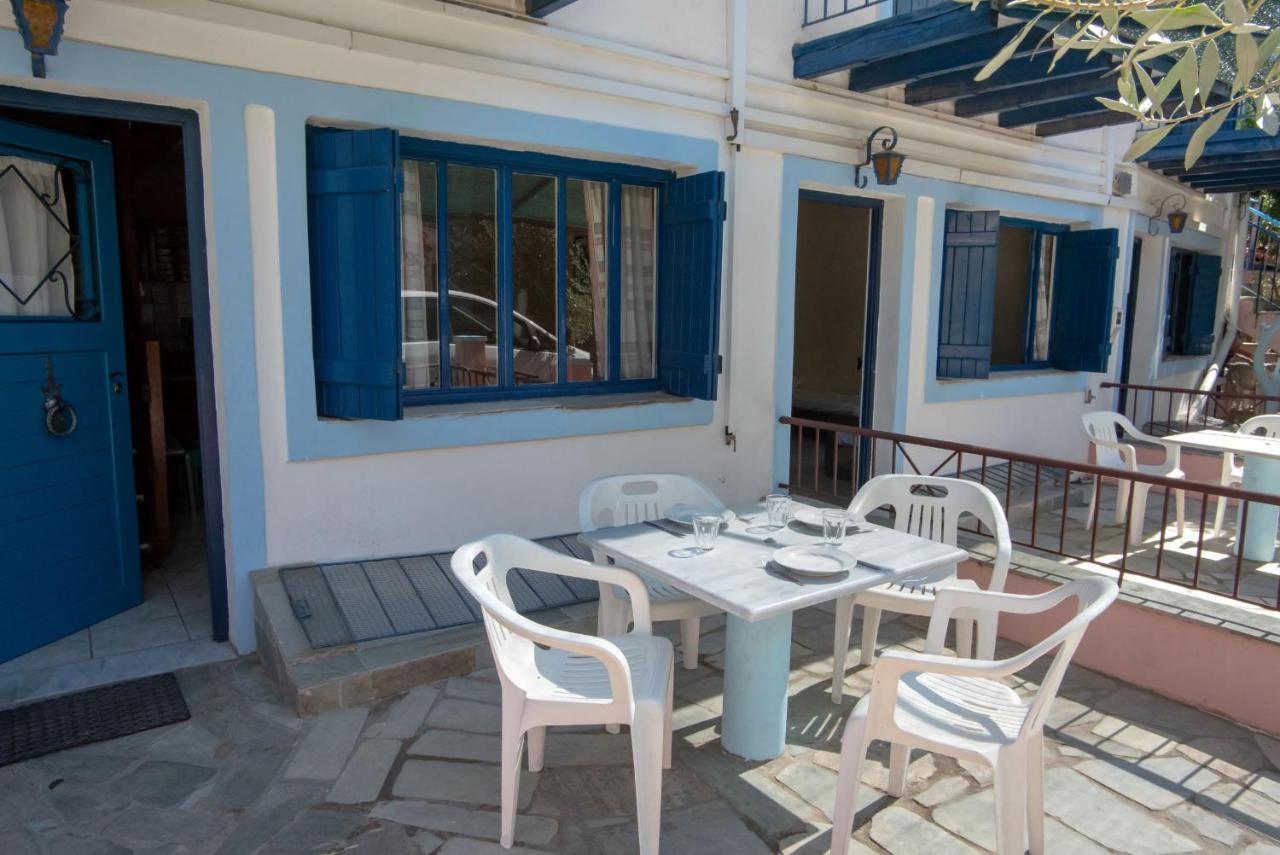 Kleoni Club Apartments Tolón Eksteriør billede