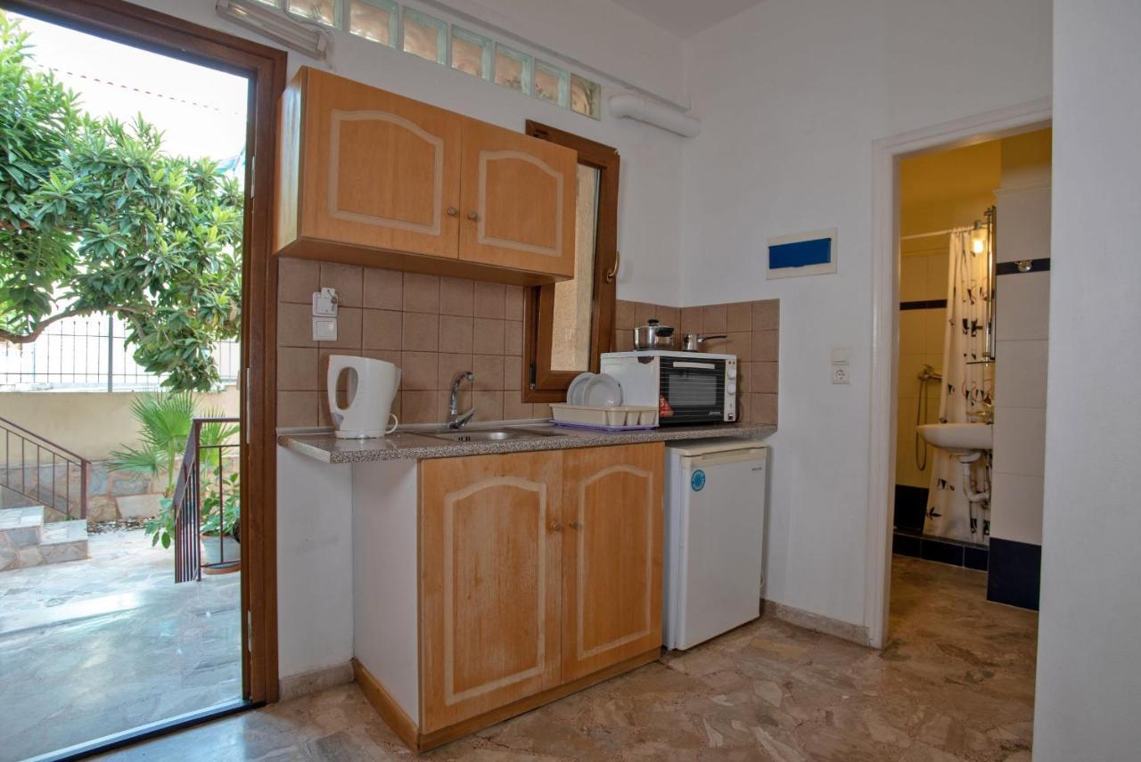 Kleoni Club Apartments Tolón Eksteriør billede