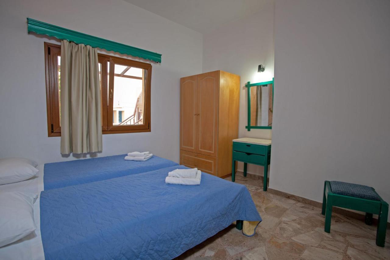 Kleoni Club Apartments Tolón Eksteriør billede