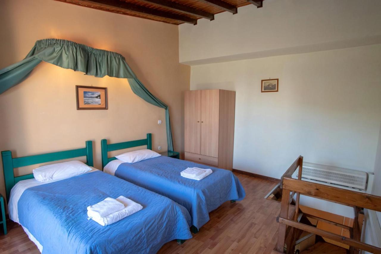 Kleoni Club Apartments Tolón Eksteriør billede
